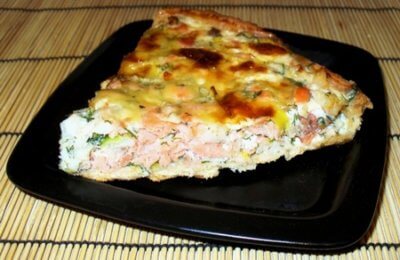 Омлет с копчоной форелью